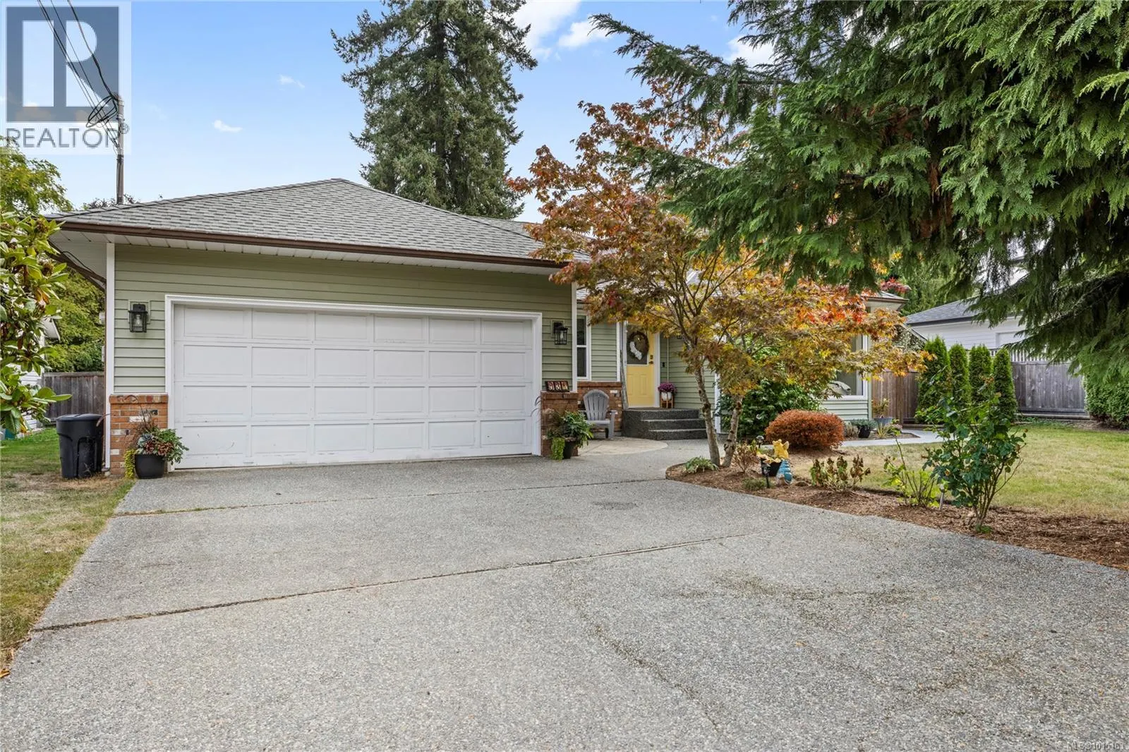 931 Colonia Dr