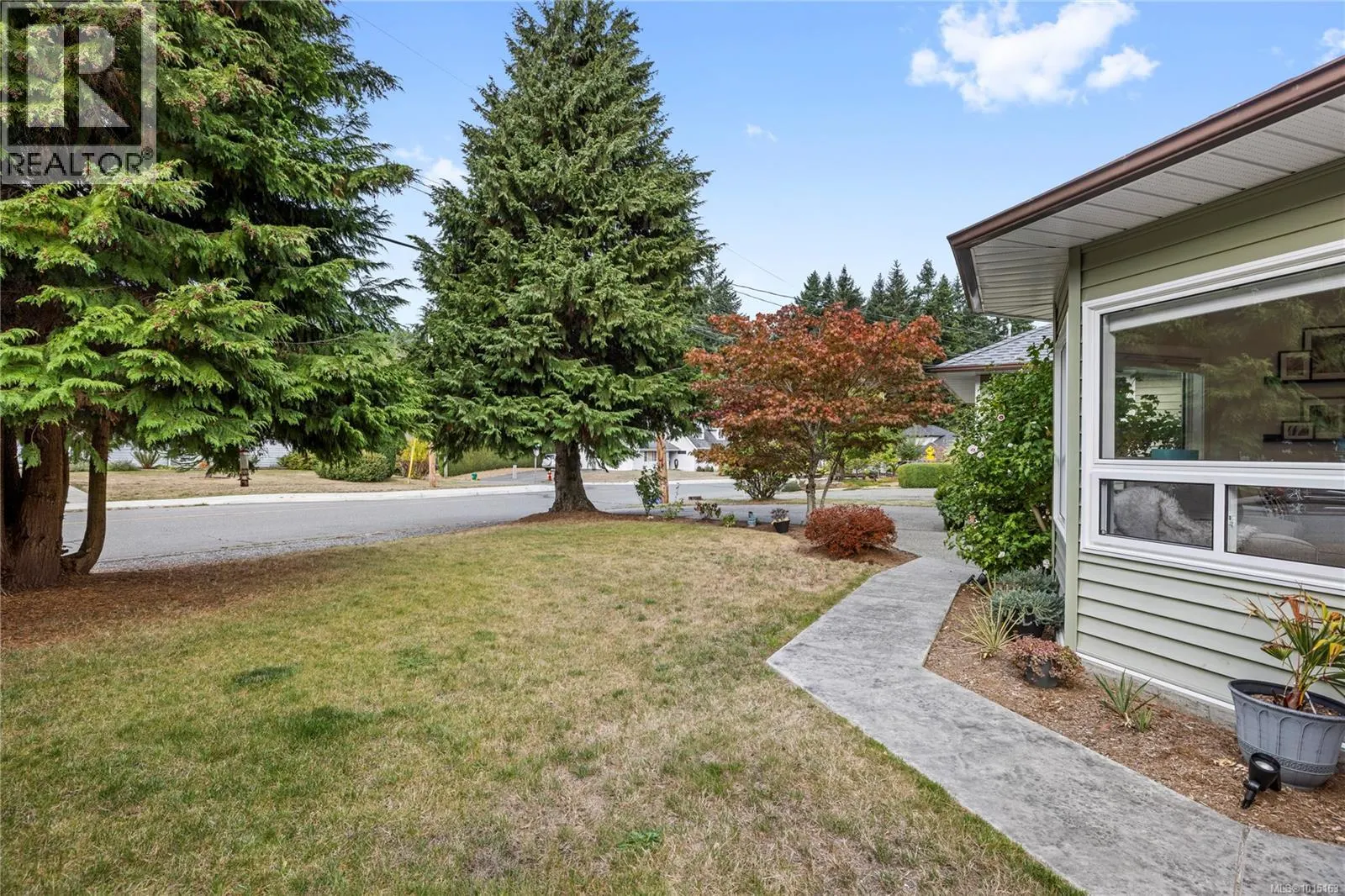 931 Colonia Dr