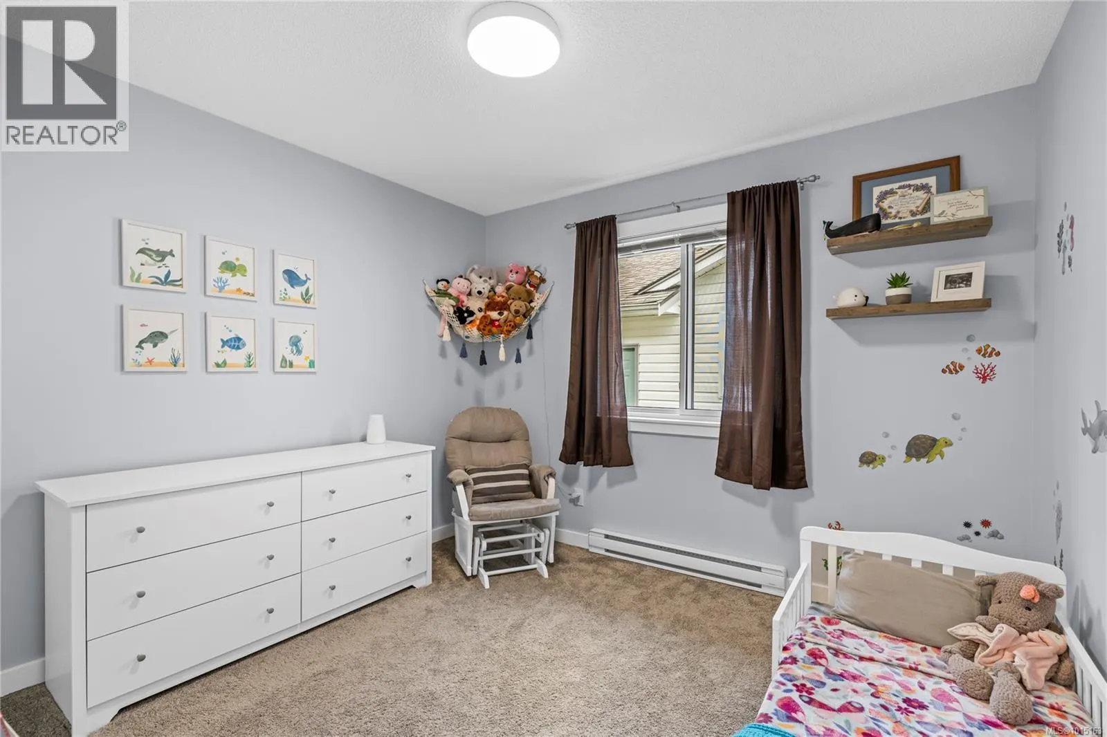 931 Colonia Dr