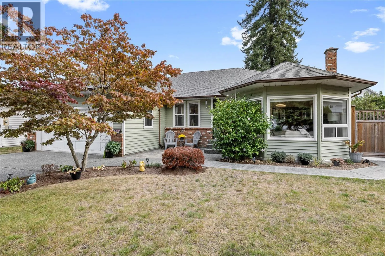 931 Colonia Dr