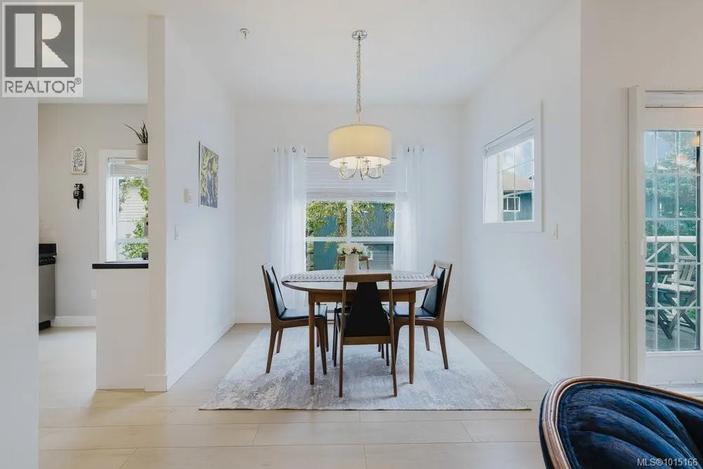 PH 5 1371 Hillside Ave