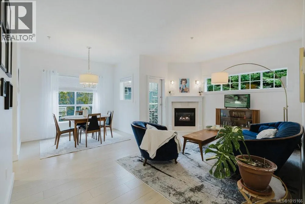PH 5 1371 Hillside Ave