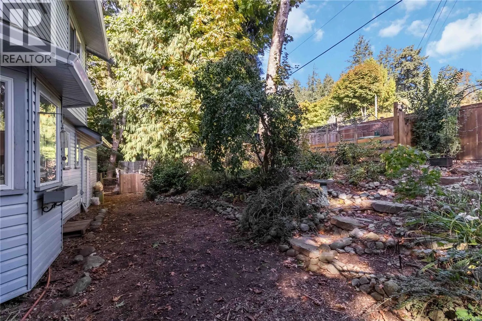 2141 Henlyn Dr