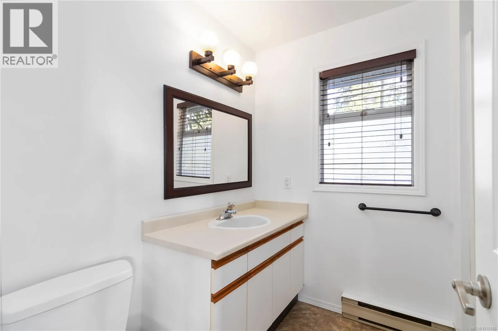 2141 Henlyn Dr