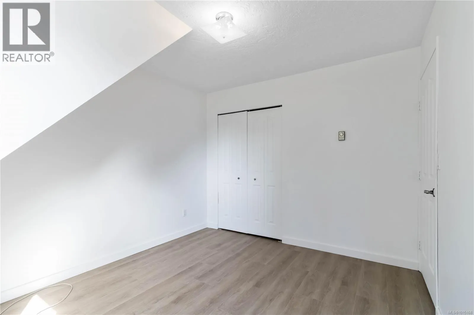2141 Henlyn Dr