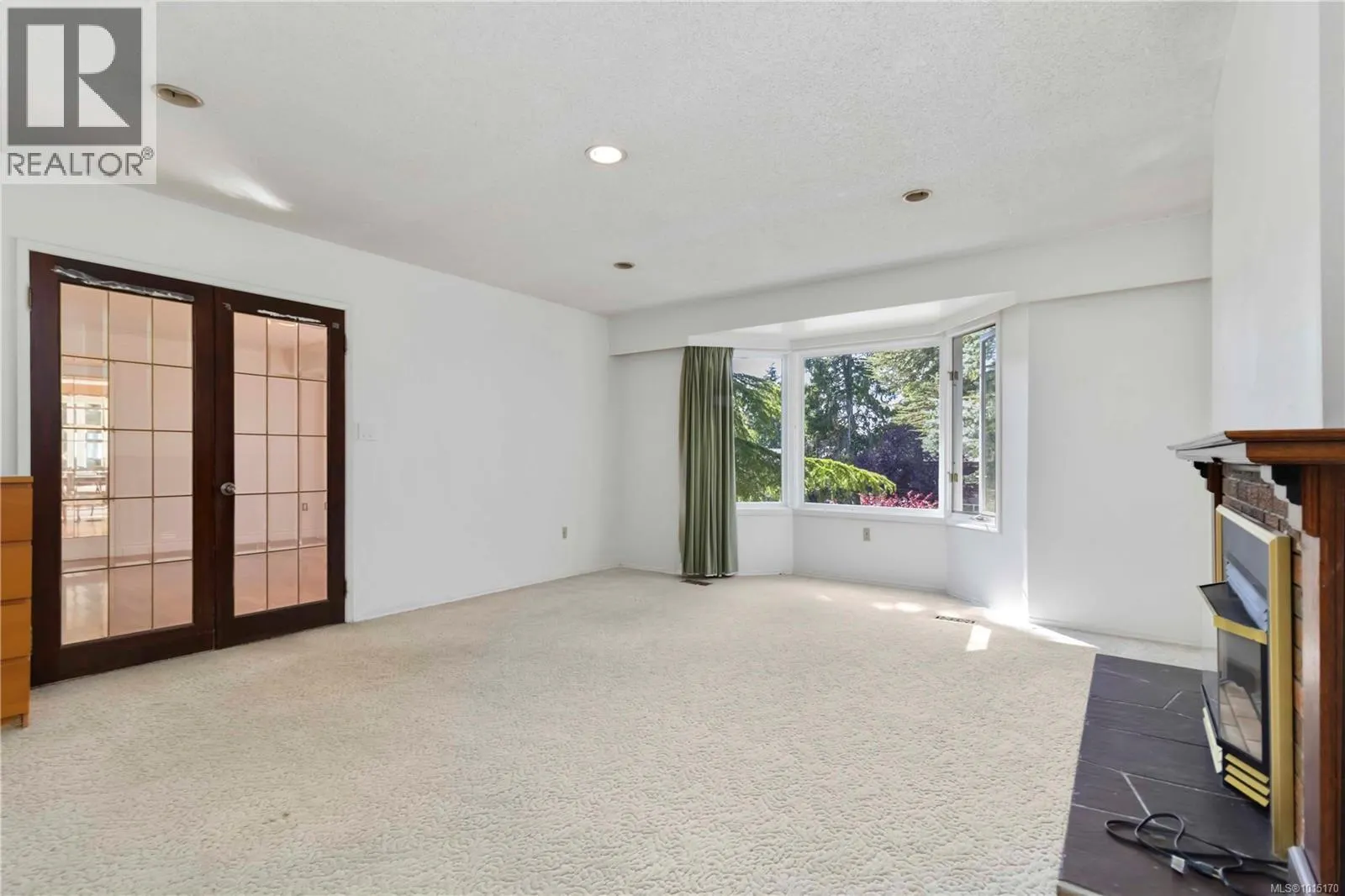 1748 Llandaff Pl