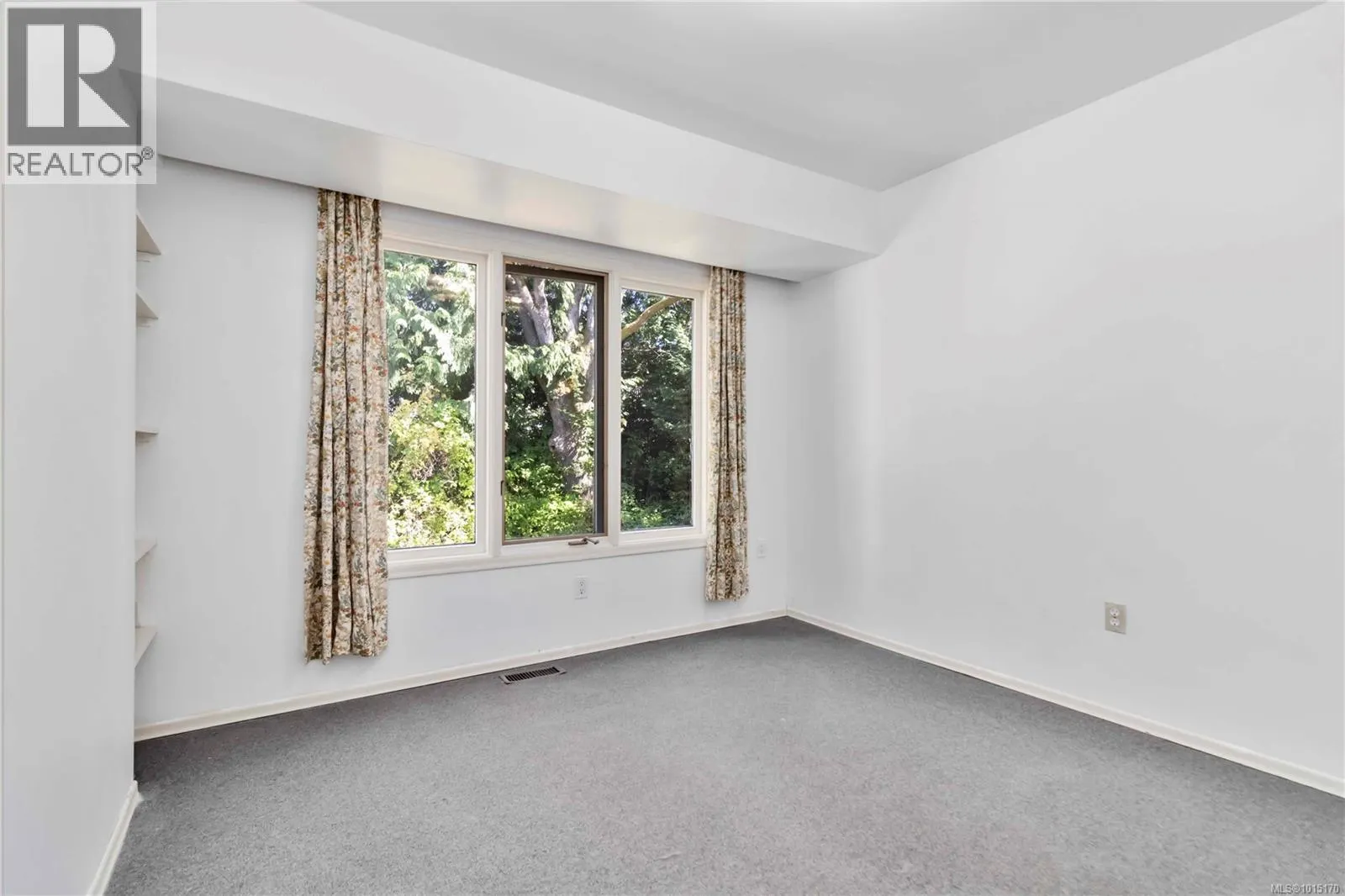 1748 Llandaff Pl