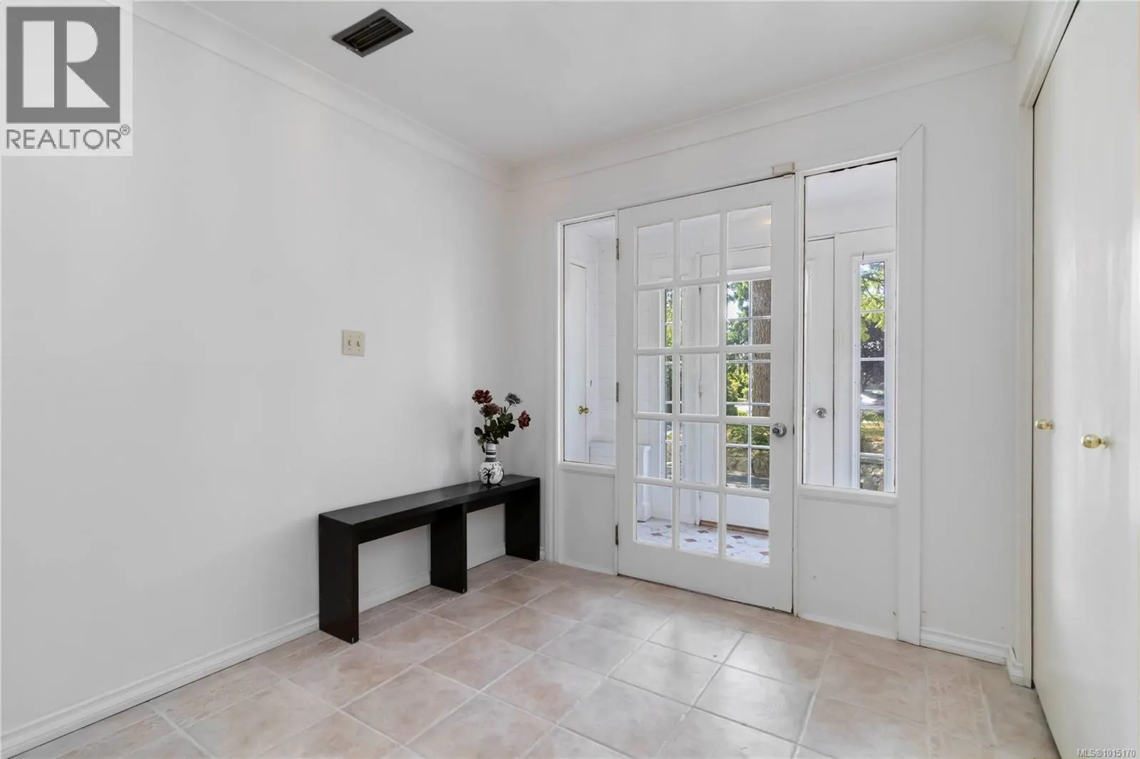 1748 Llandaff Pl