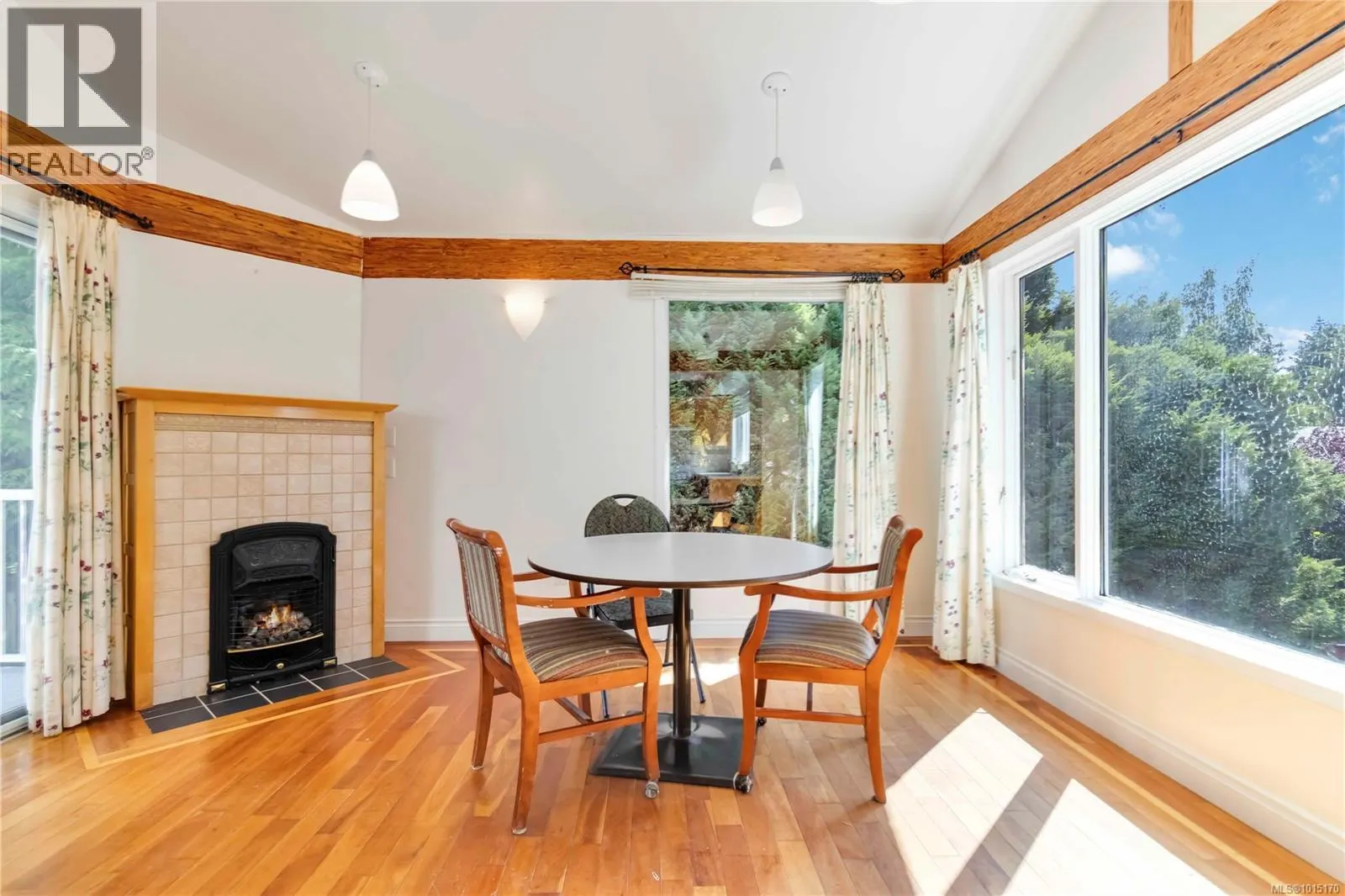 1748 Llandaff Pl