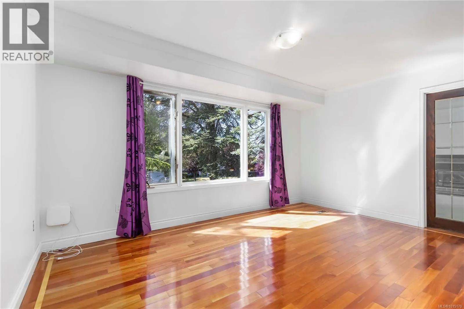1748 Llandaff Pl