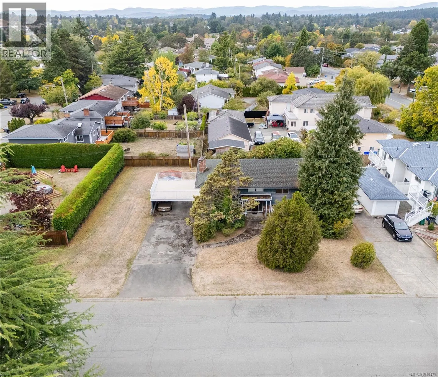 1805 Fairburn Dr