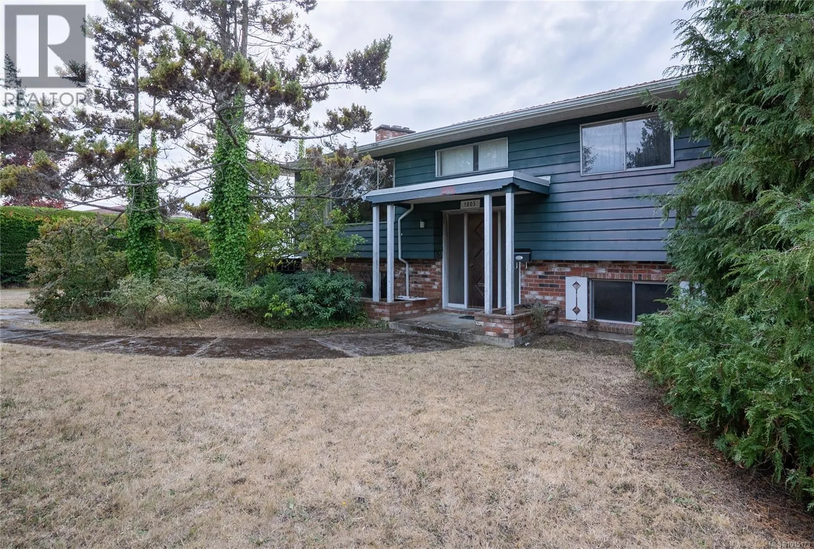 1805 Fairburn Dr