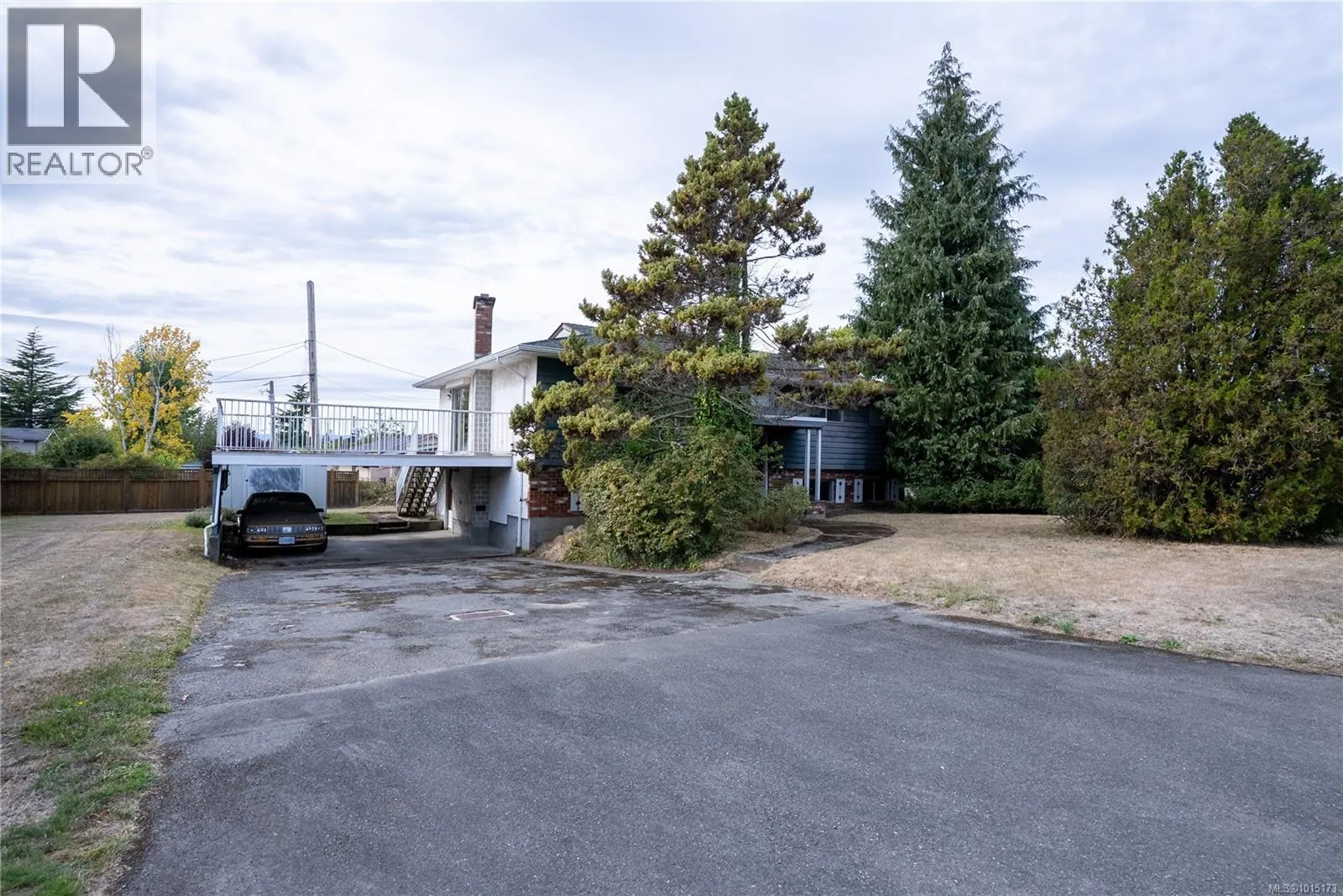 1805 Fairburn Dr