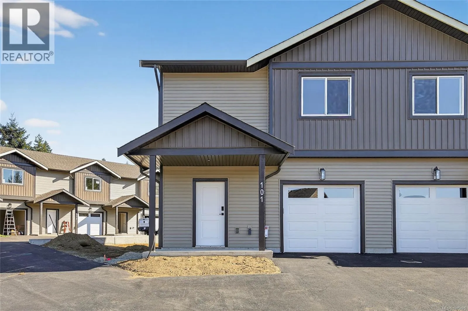 101 5535 Woodland Cres E