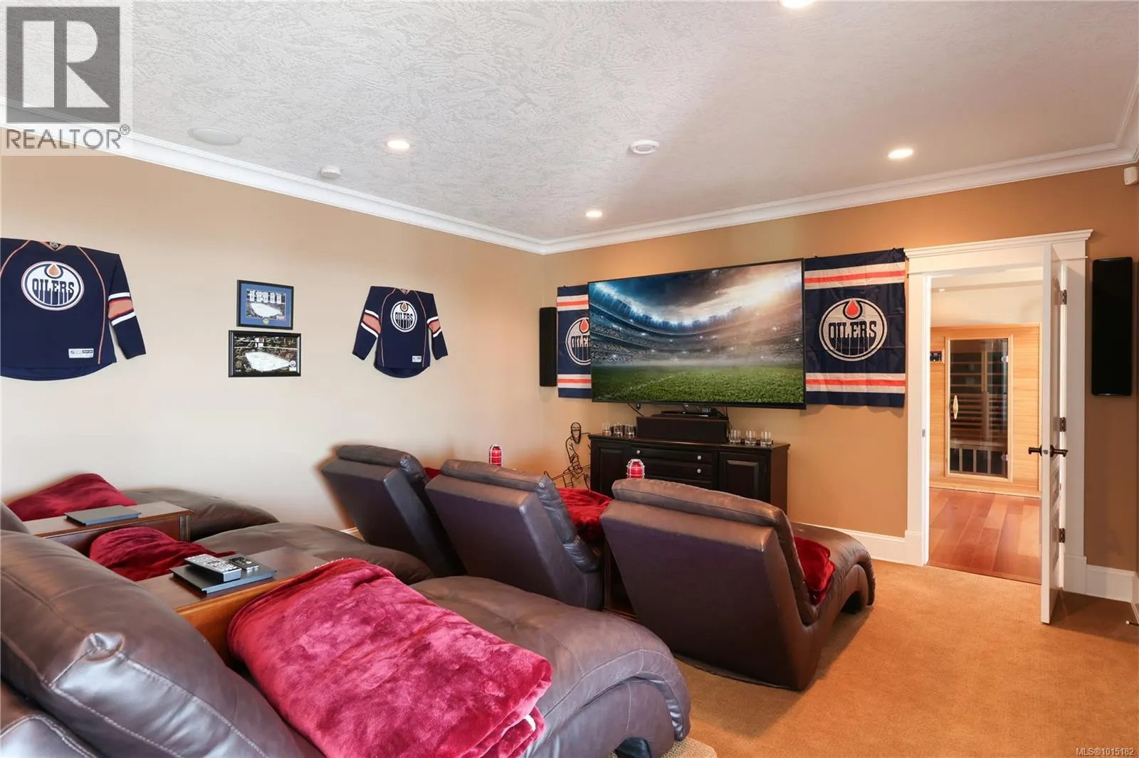 6480 Eagles Dr