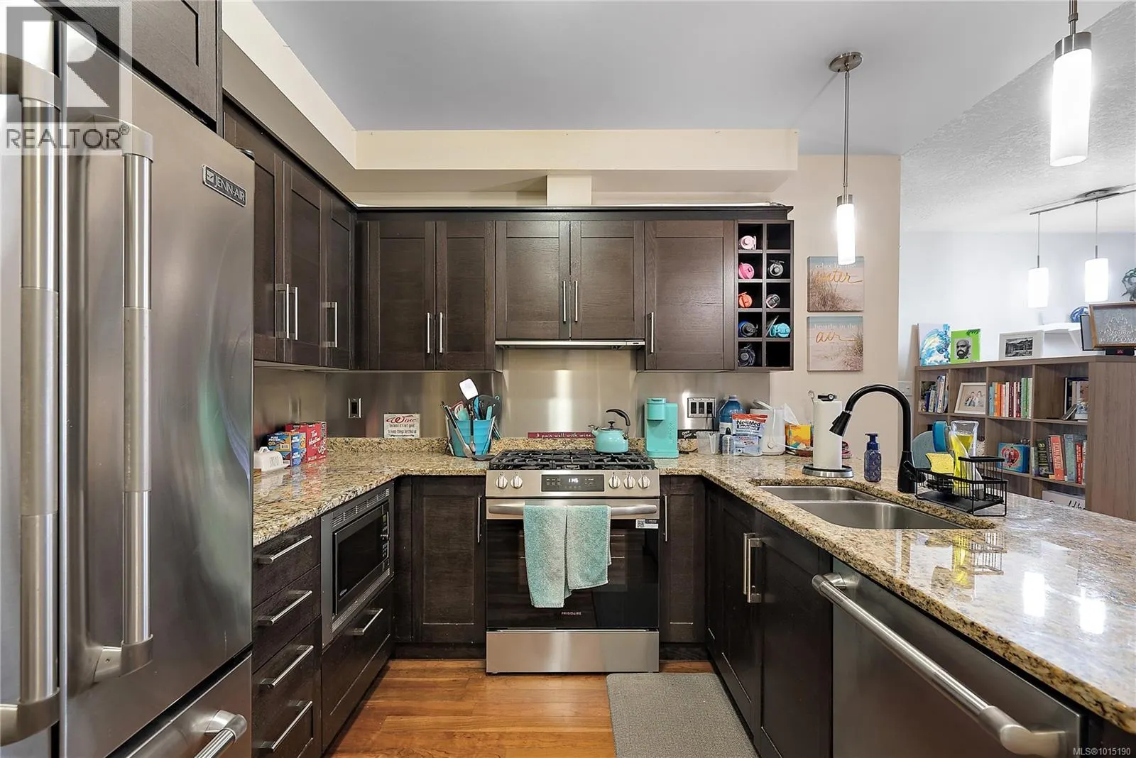 S204 737 Humboldt St