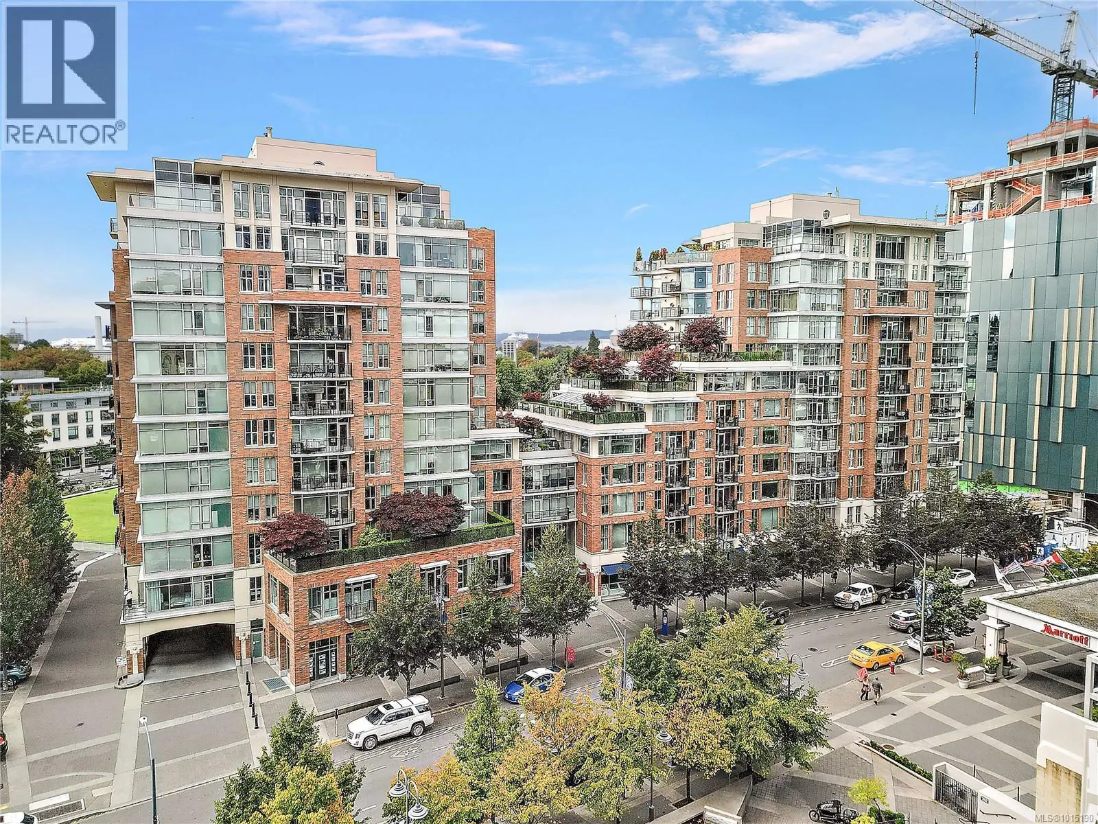 S204 737 Humboldt St