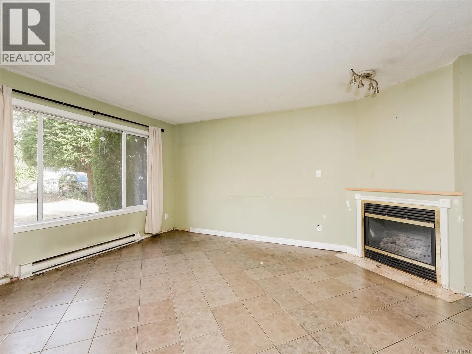 1031 Goldstream Ave