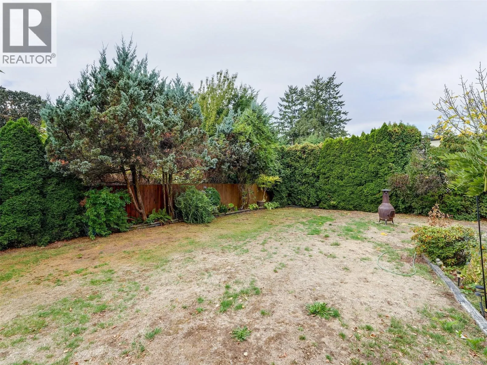 1033 Goldstream Ave