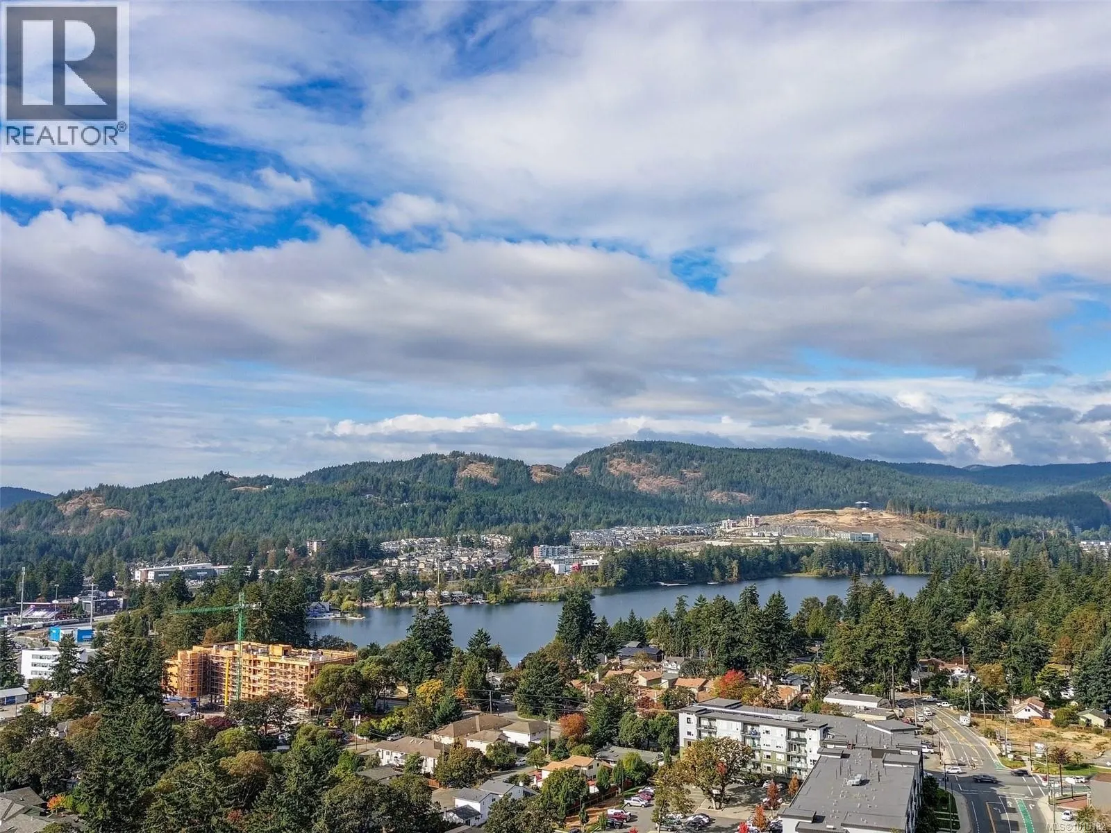 1033 Goldstream Ave
