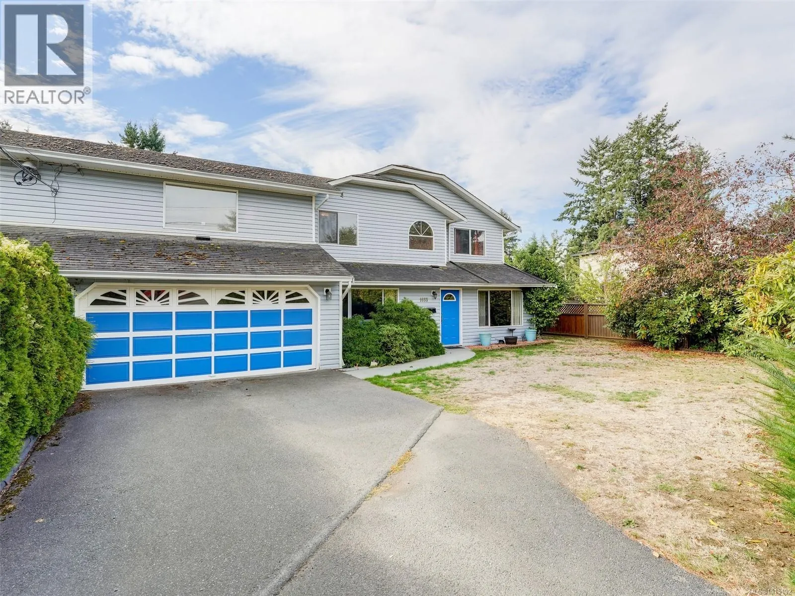 1033 Goldstream Ave
