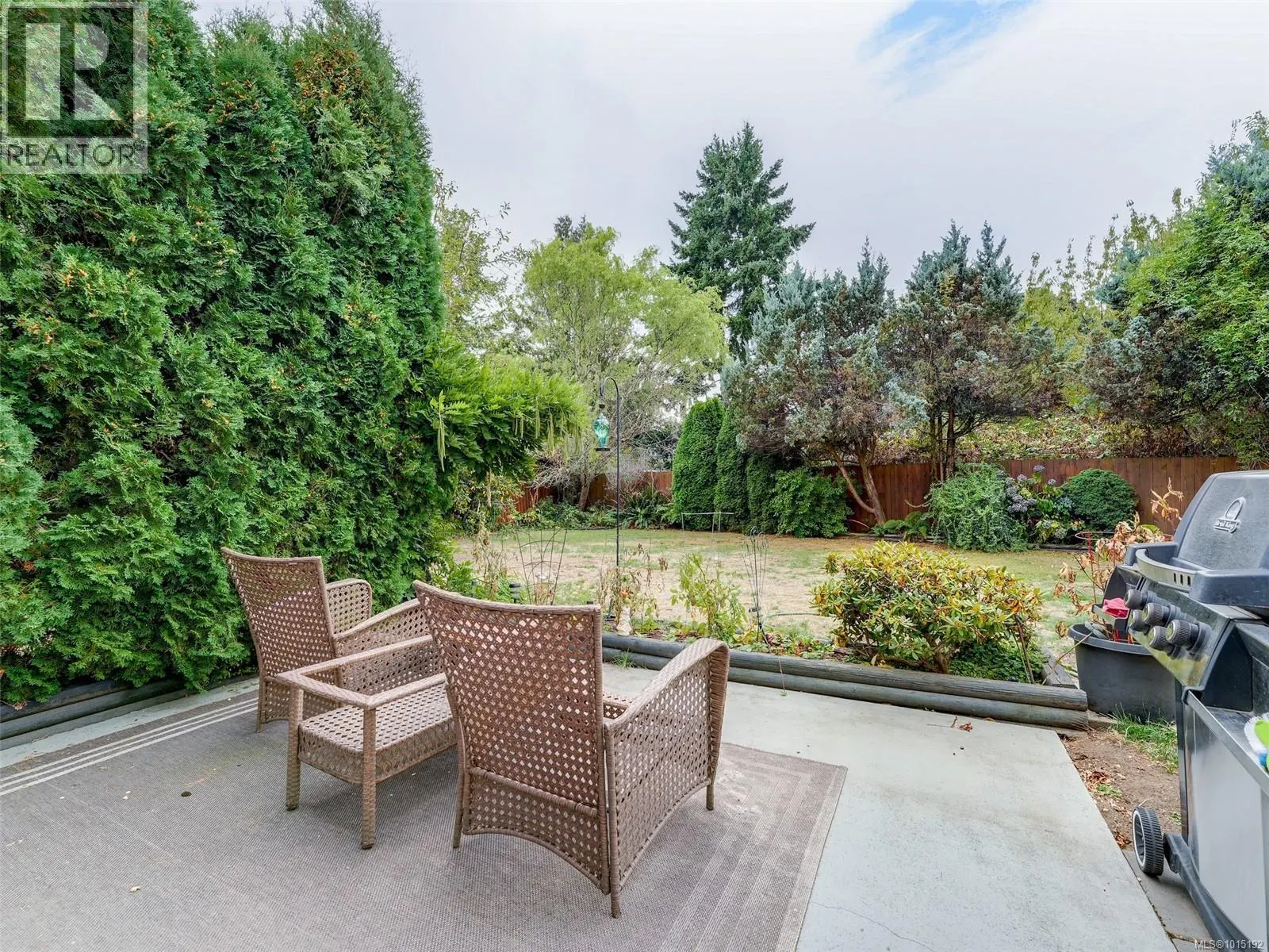 1033 Goldstream Ave