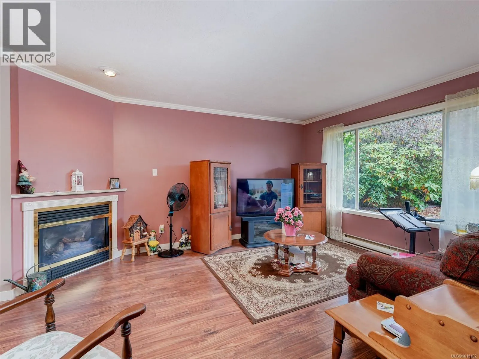 1033 Goldstream Ave