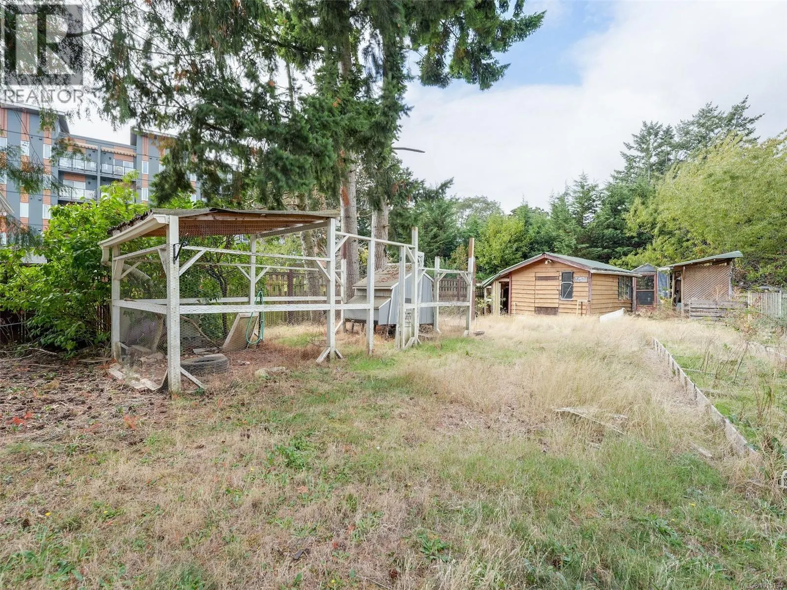 2818 Carlow Rd