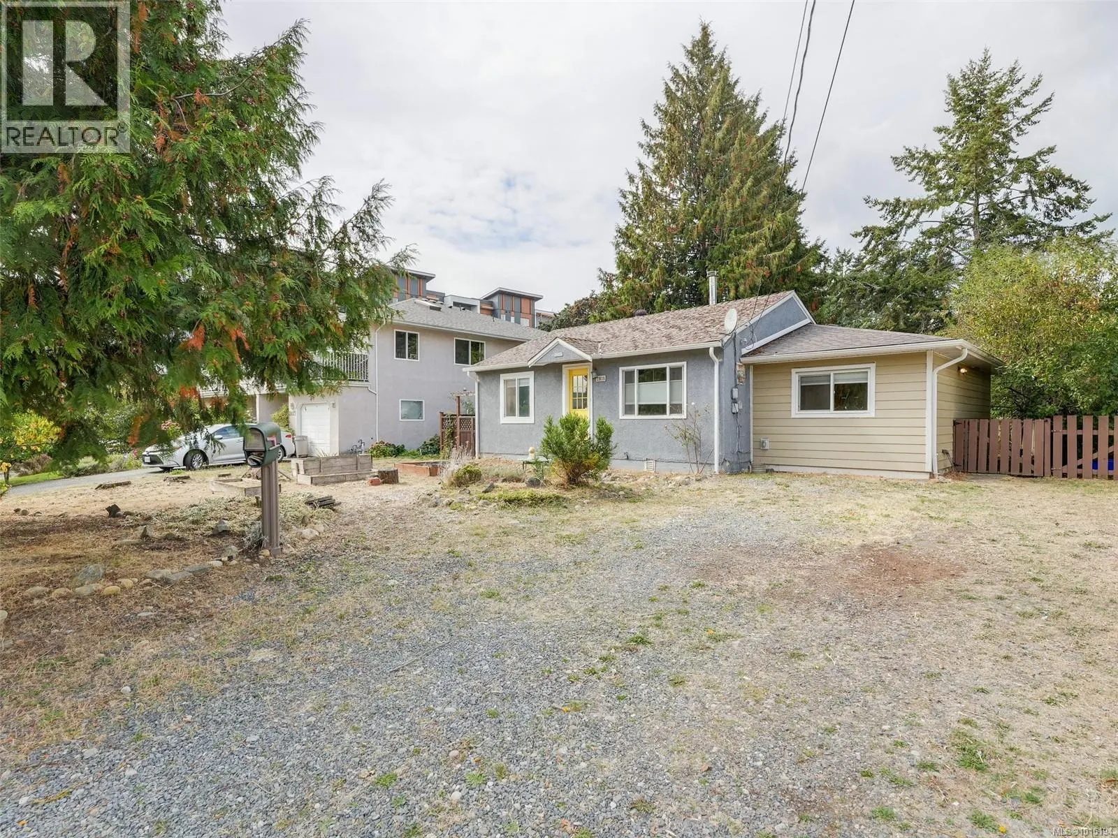 2818 Carlow Rd