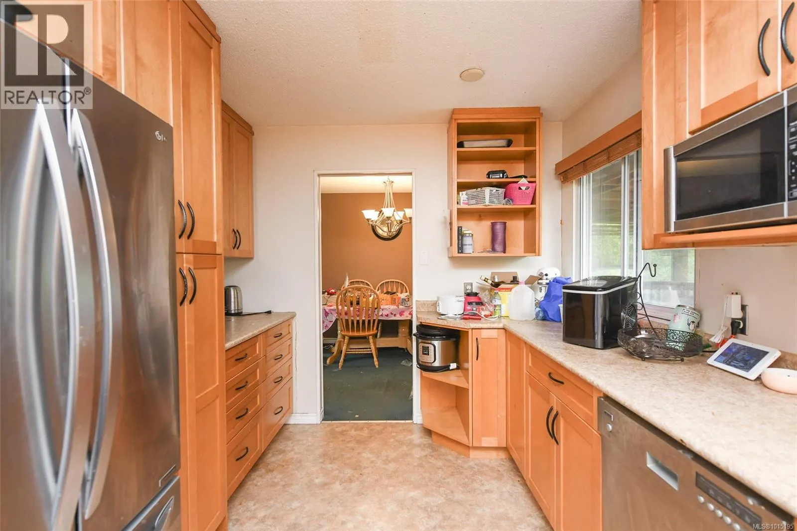 1571 Valley Cres