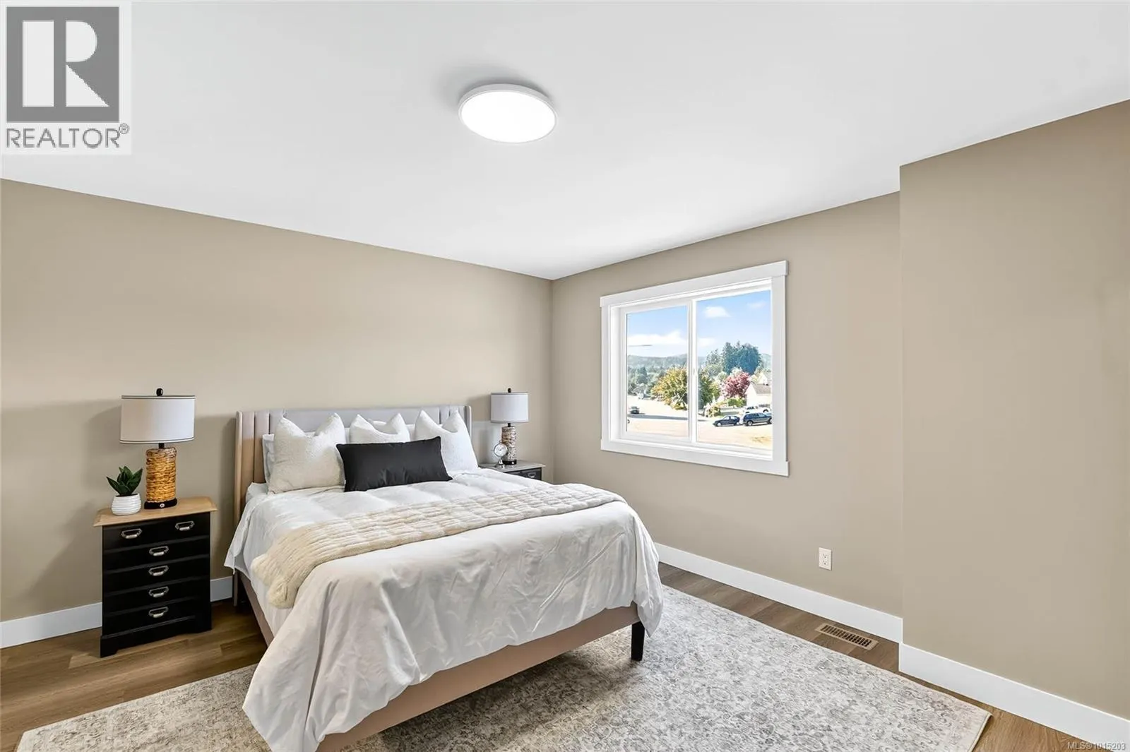 112 5535 Woodland Cres E