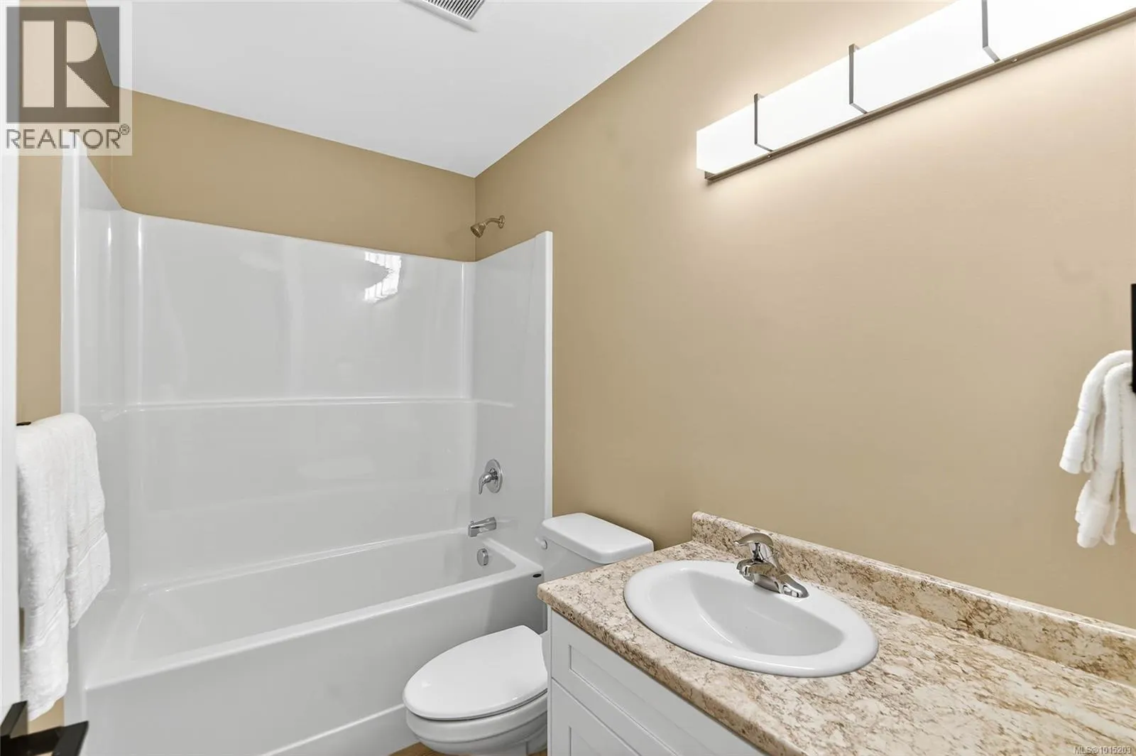 112 5535 Woodland Cres E