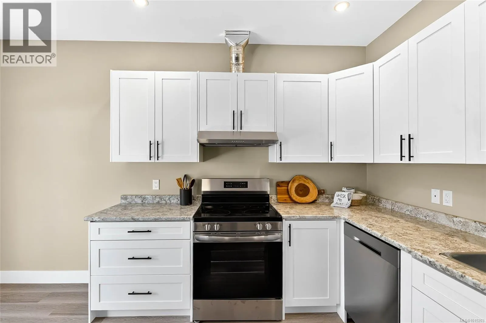 112 5535 Woodland Cres E