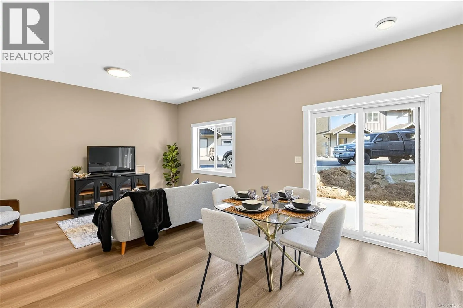 112 5535 Woodland Cres E