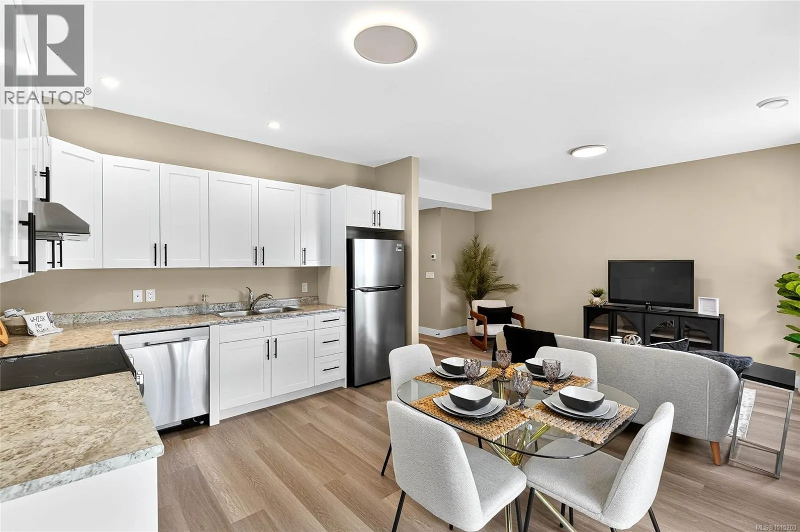 112 5535 Woodland Cres E