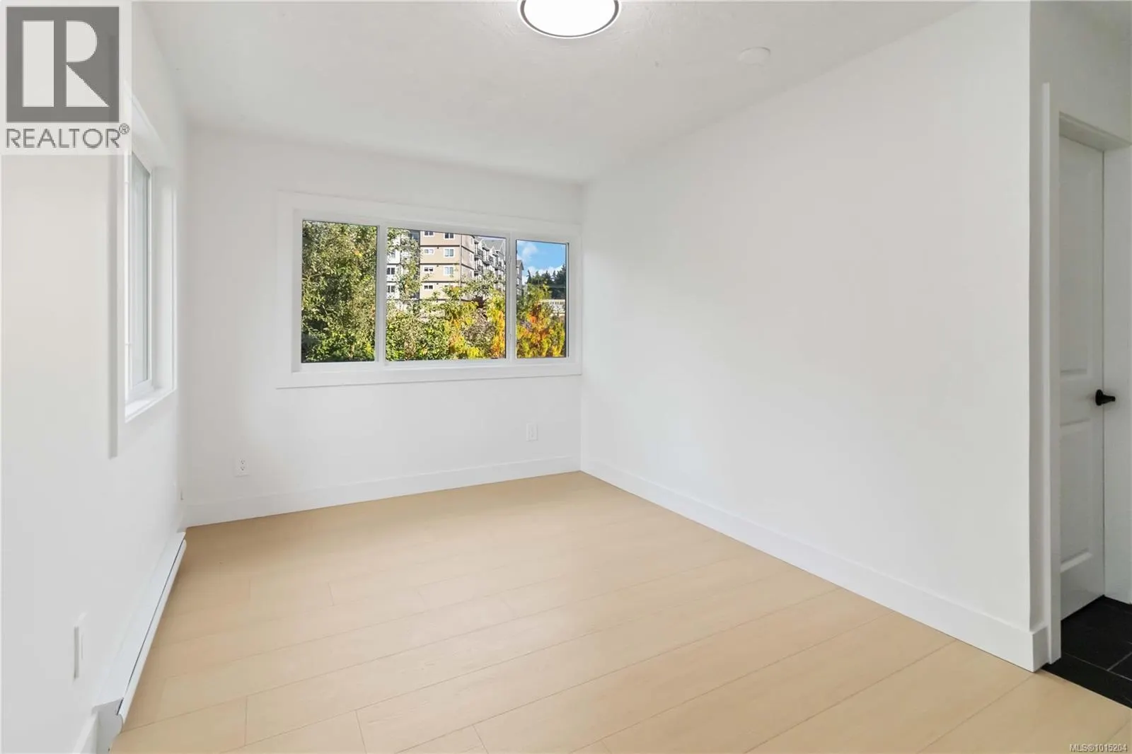 964 Loch Glen Pl