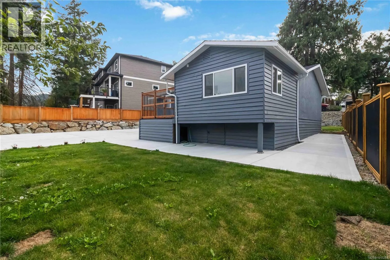 964 Loch Glen Pl