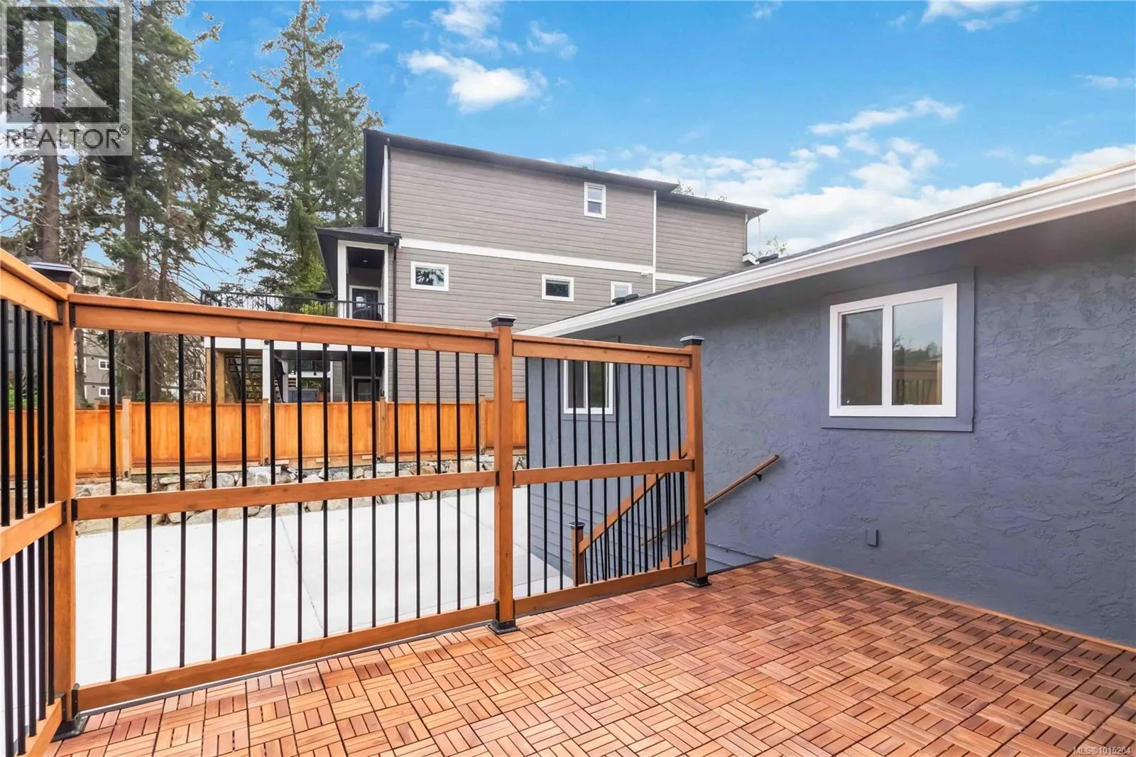 964 Loch Glen Pl