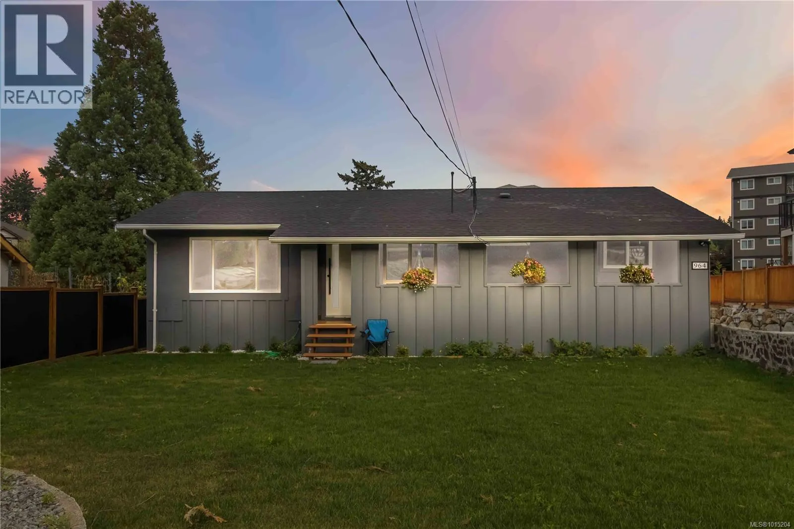 964 Loch Glen Pl