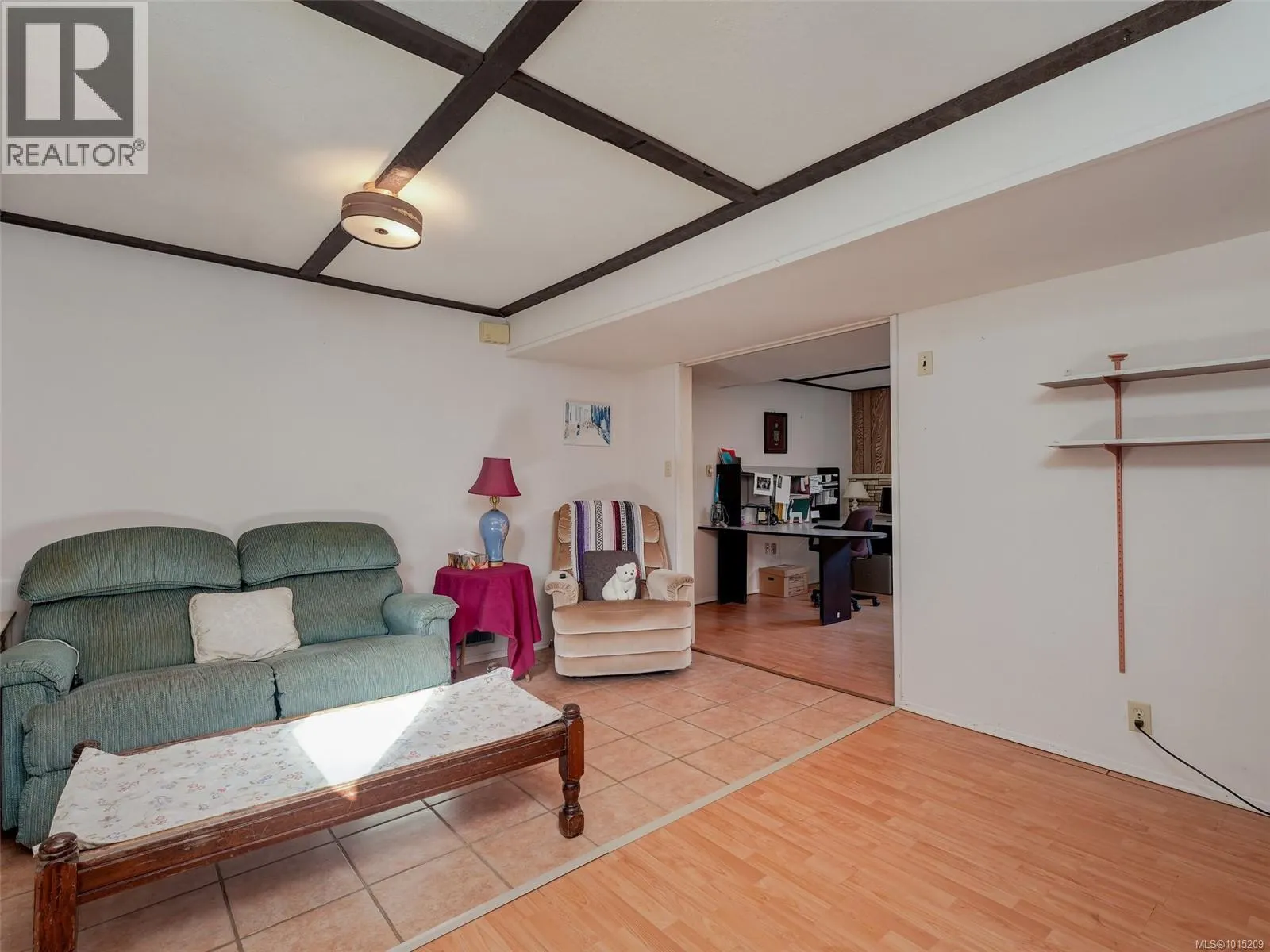 915 Rowils Cres