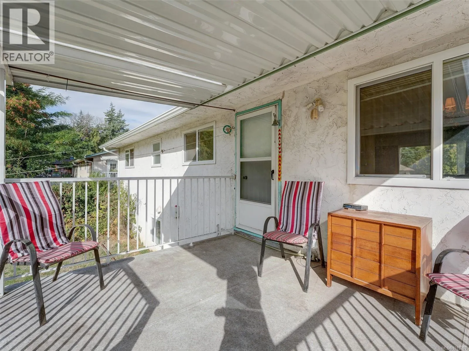 915 Rowils Cres