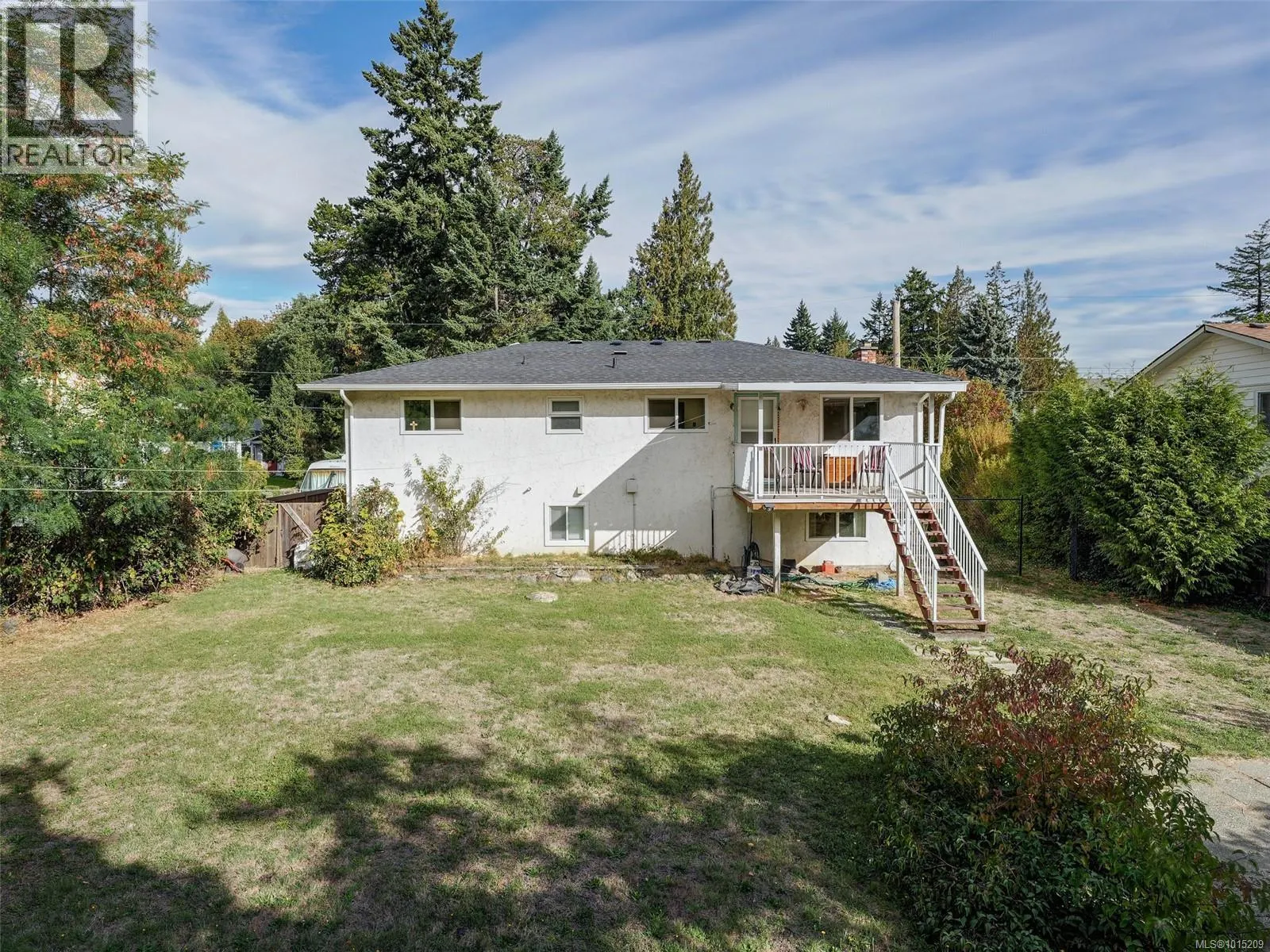 915 Rowils Cres