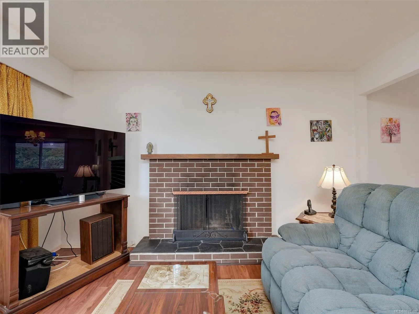 915 Rowils Cres