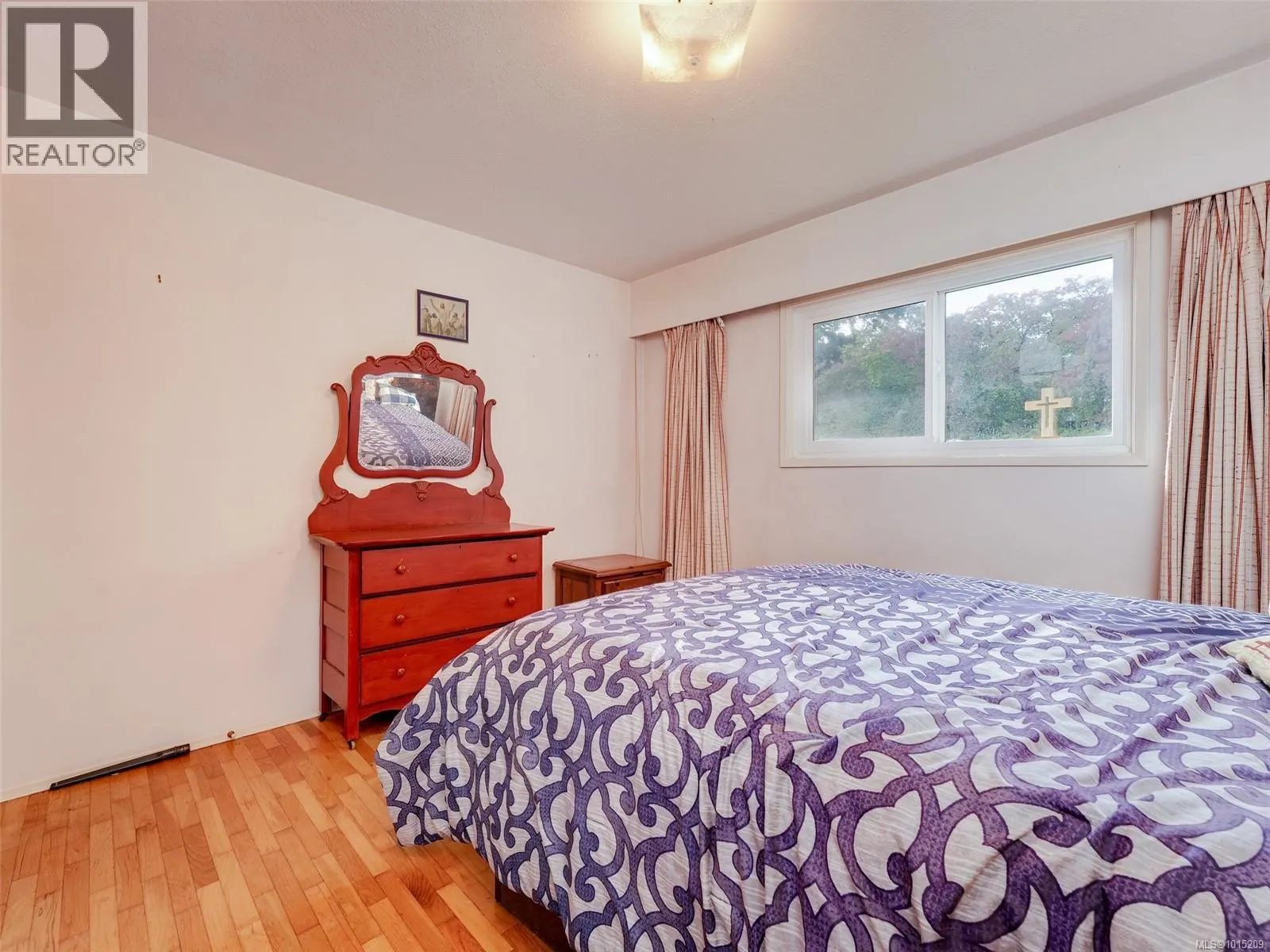 915 Rowils Cres