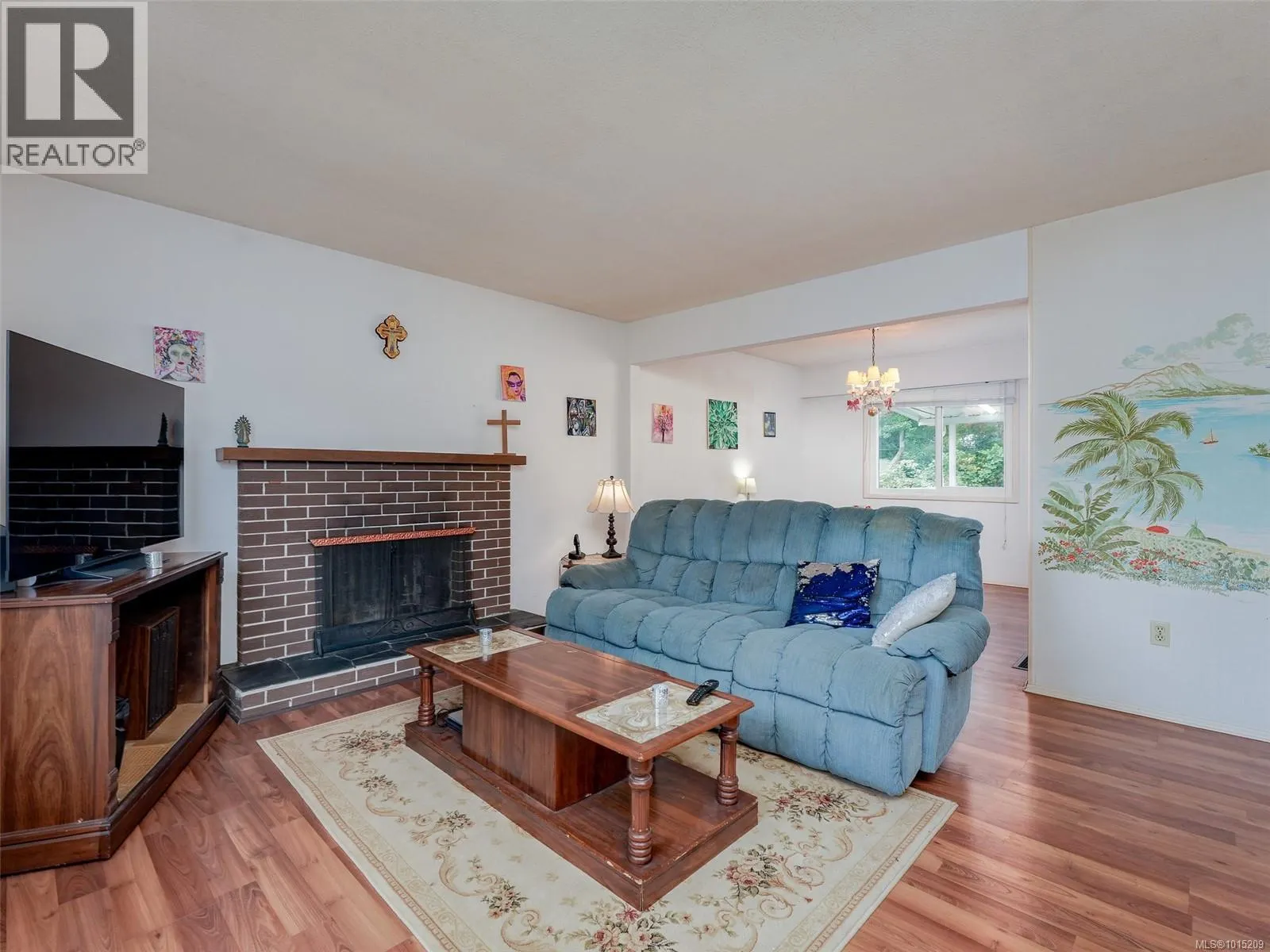 915 Rowils Cres