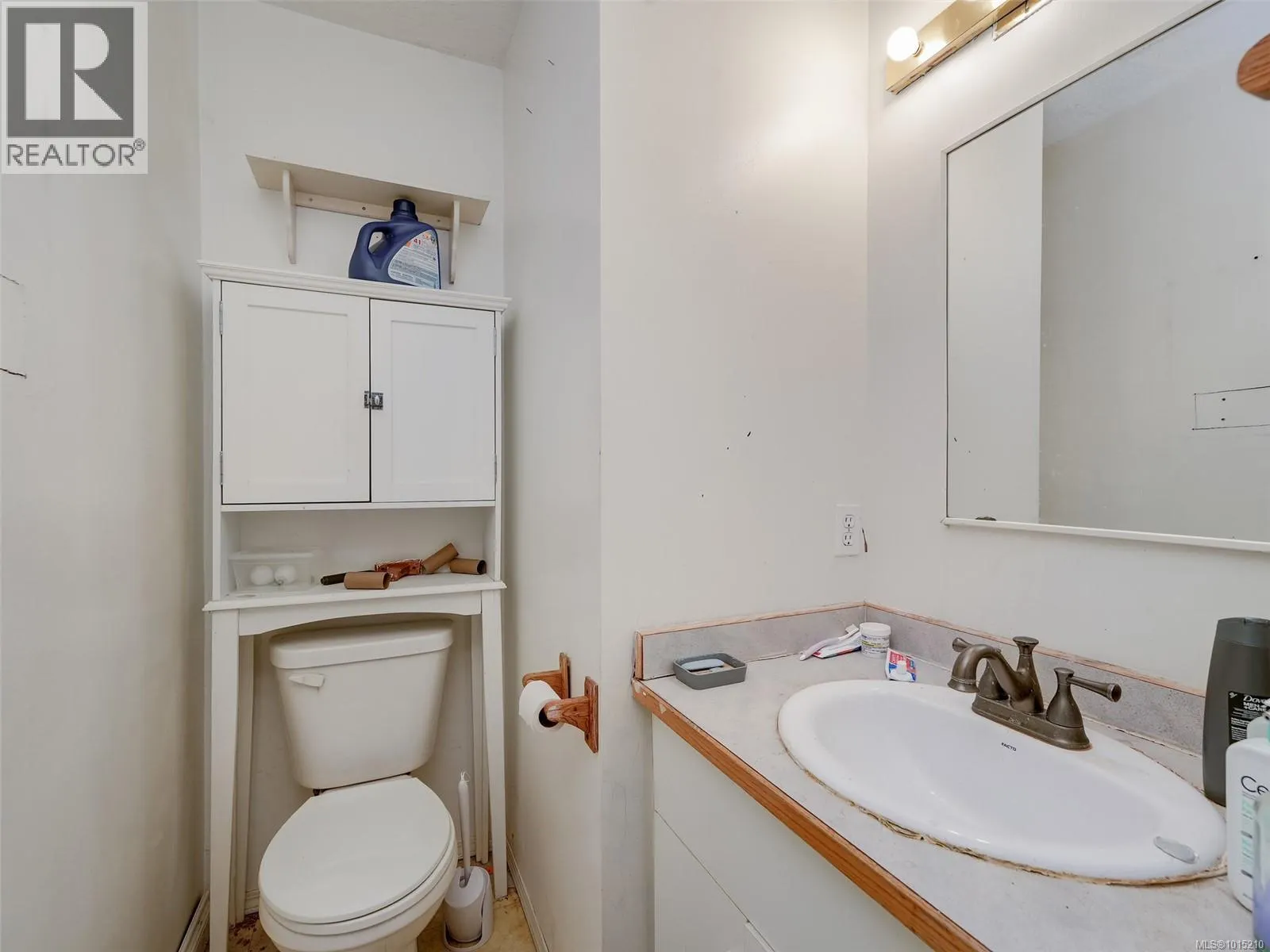 2814 Carlow Rd
