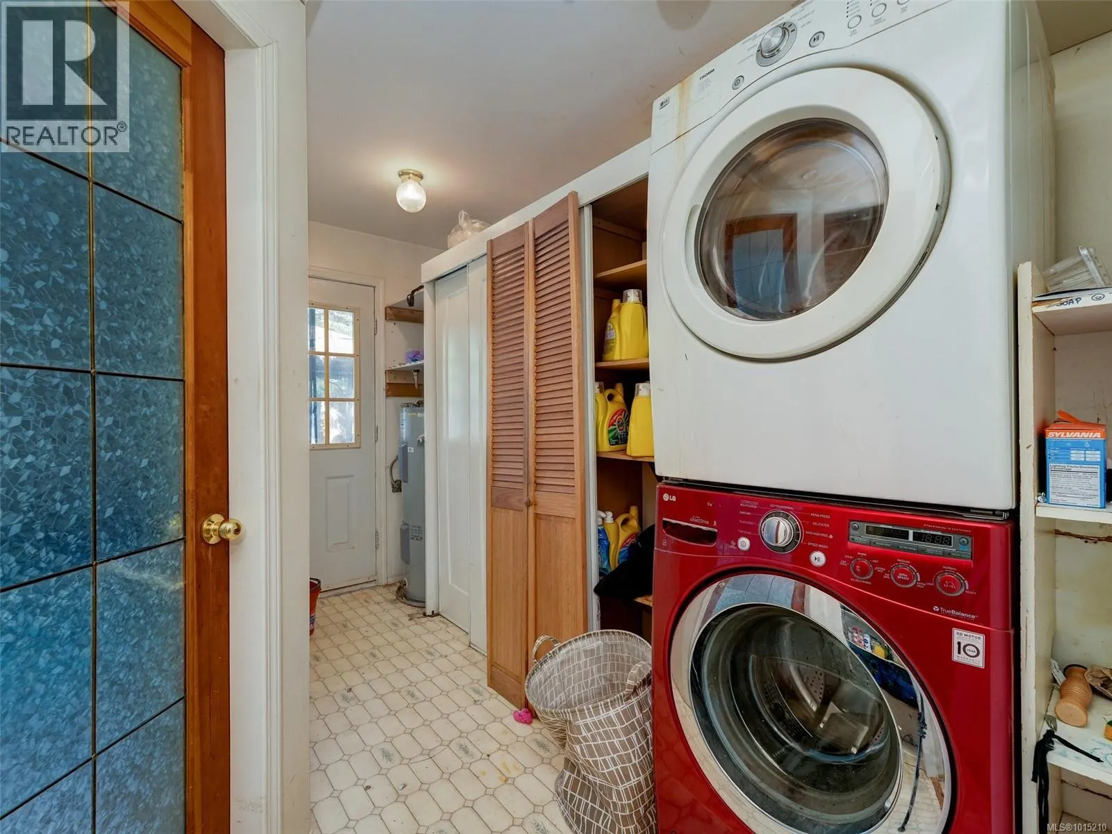 2814 Carlow Rd