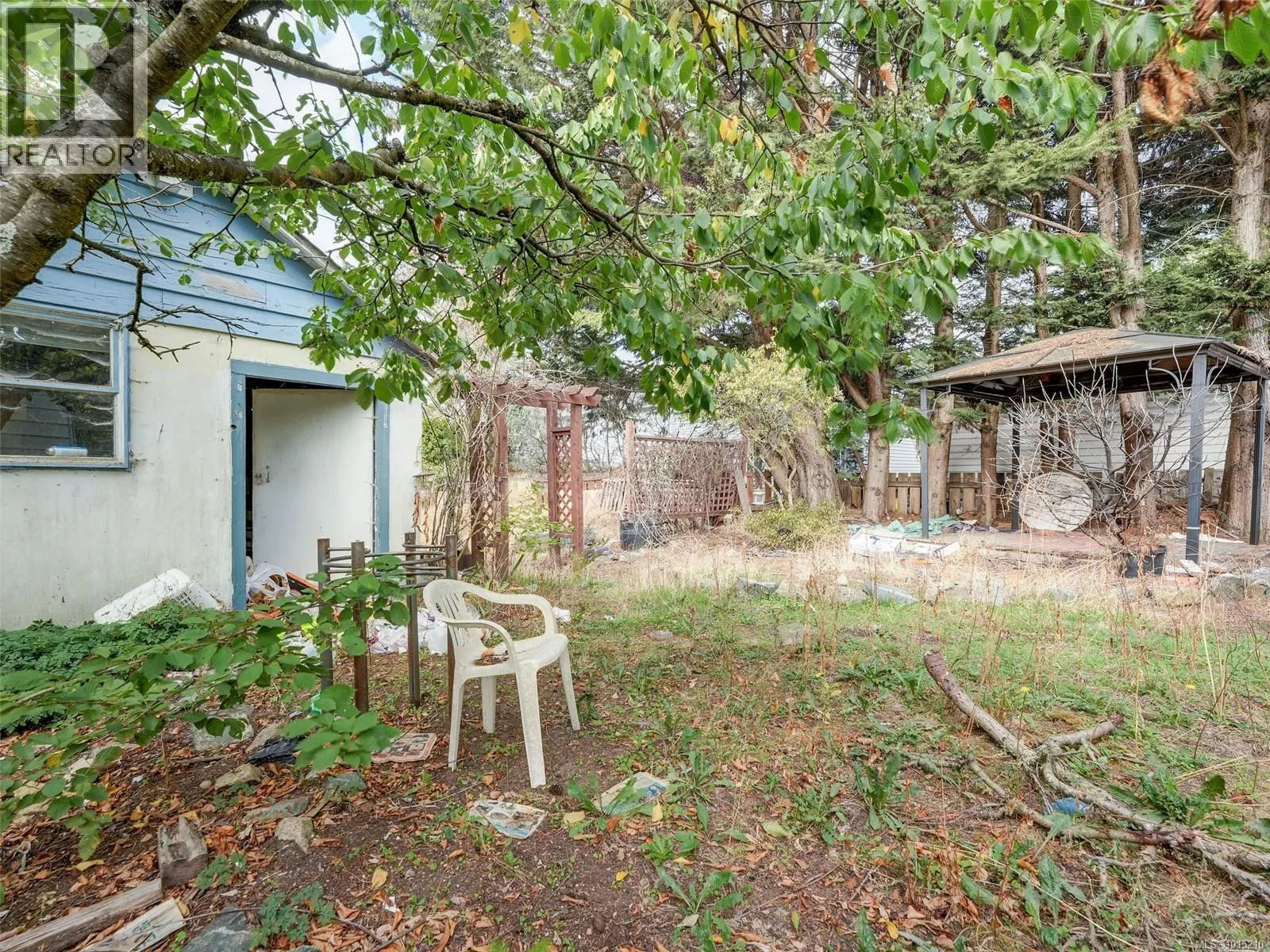 2814 Carlow Rd