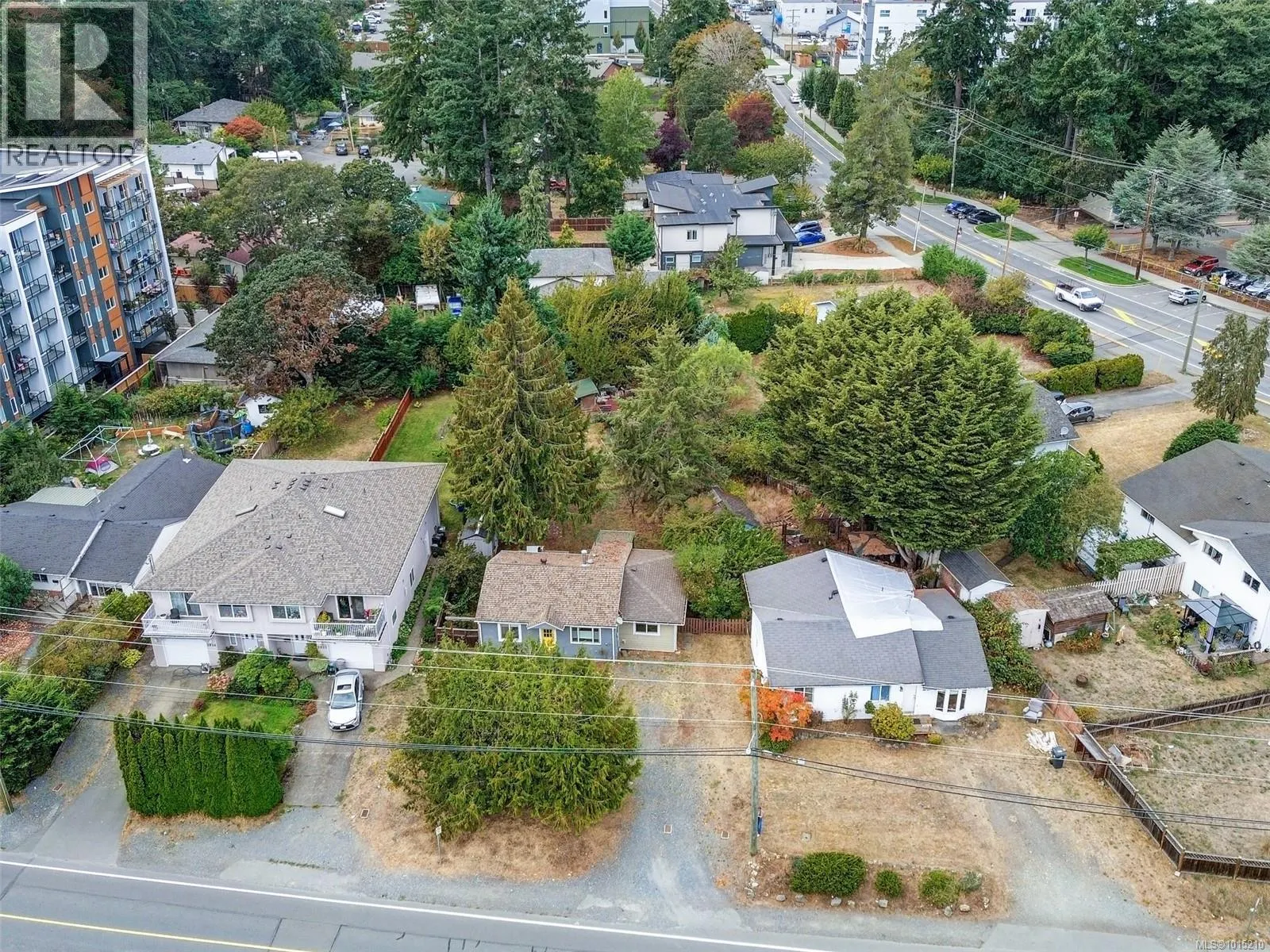 2814 Carlow Rd