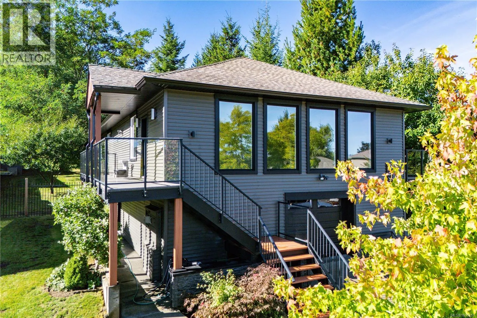 953 Holm Rd